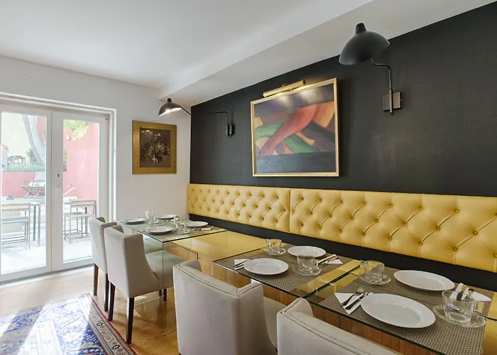 디어 - 차밍 하우스