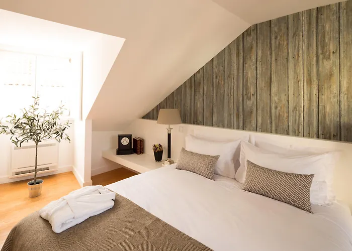 디어 - 차밍 하우스 B&B 4*