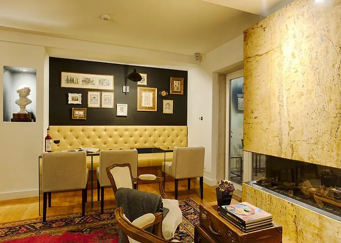 디어 - 차밍 하우스 4*