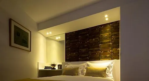 디어 - 차밍 하우스